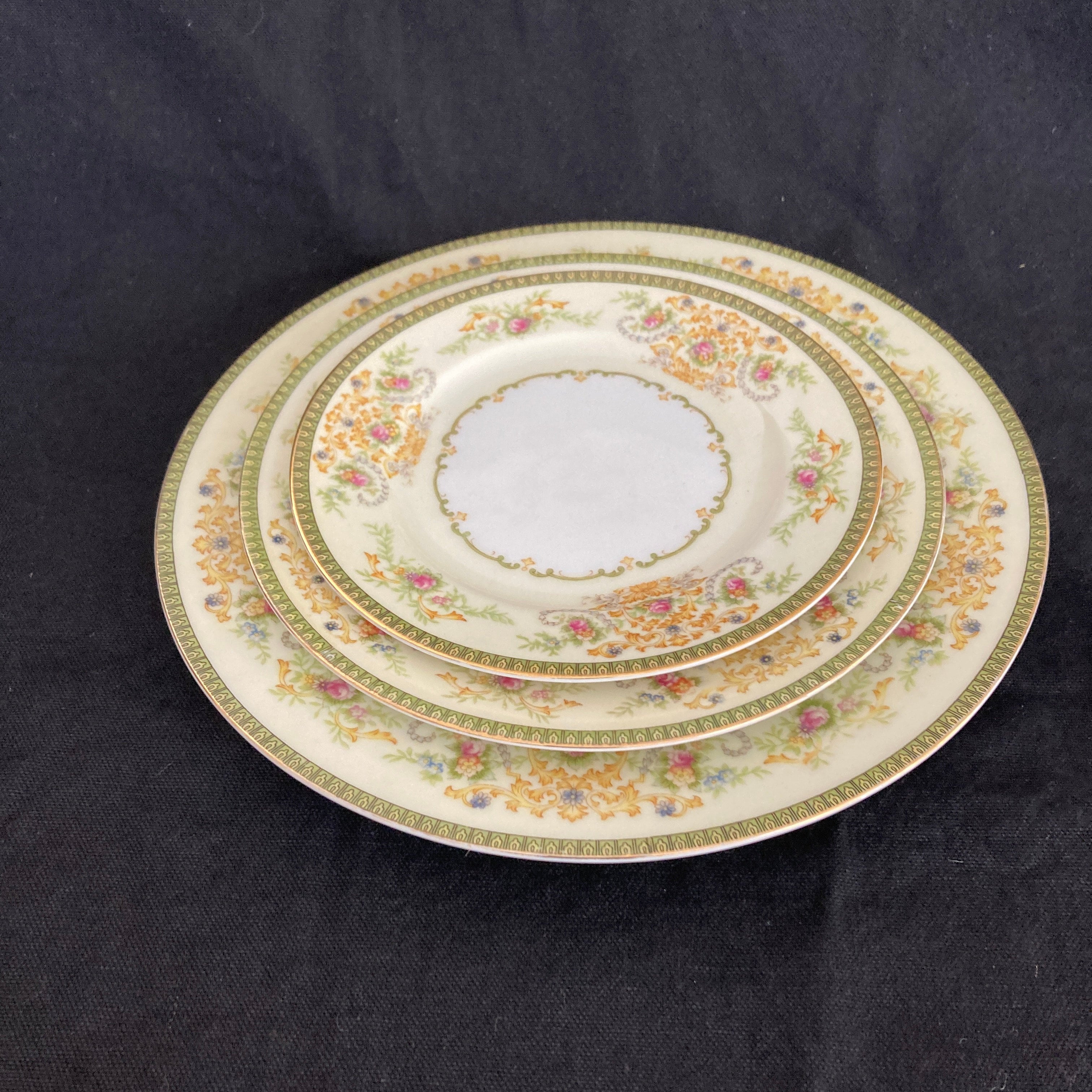 32 Piece Set of Meito \, image size:3024x3024