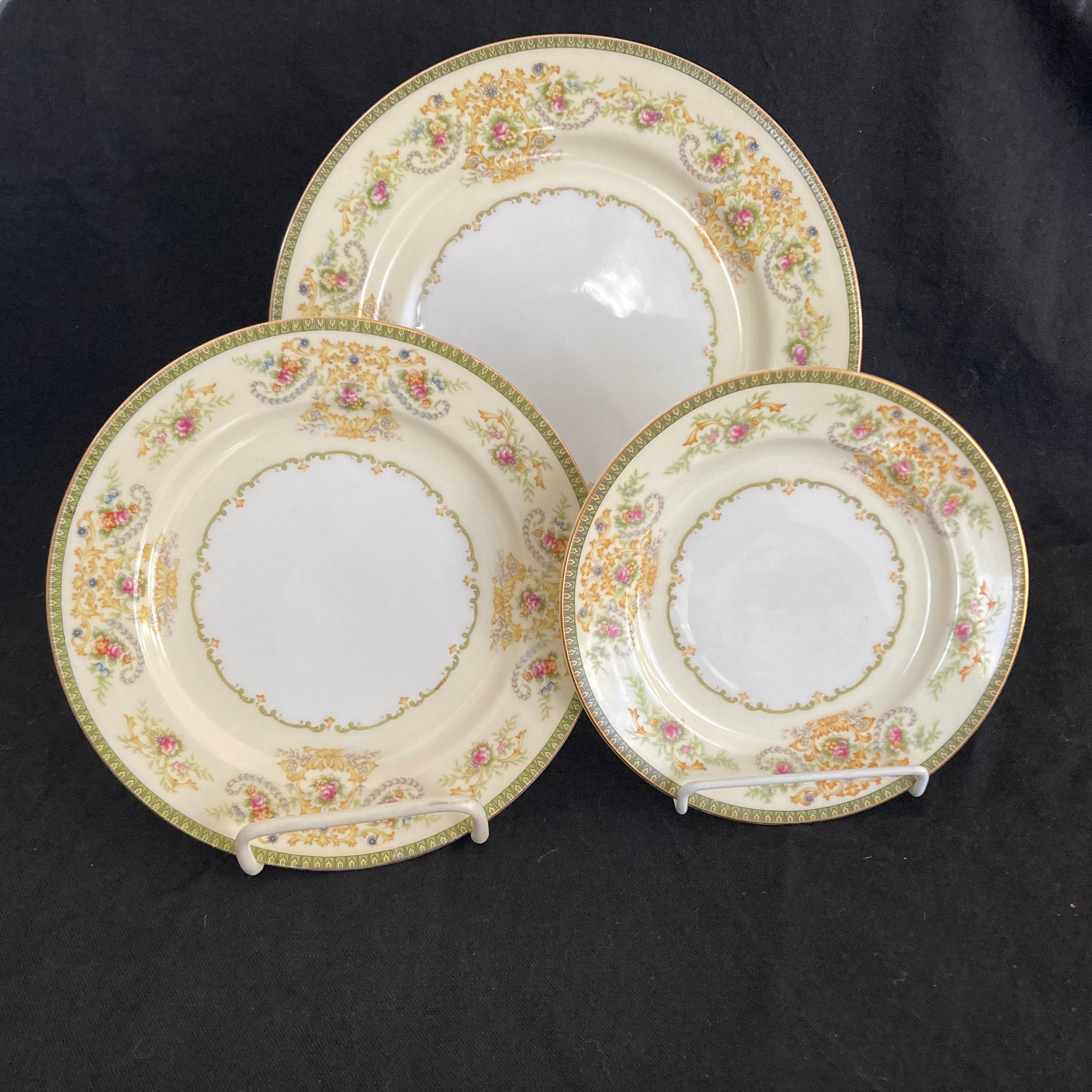 32 Piece Set of Meito \, image size:3024x3024