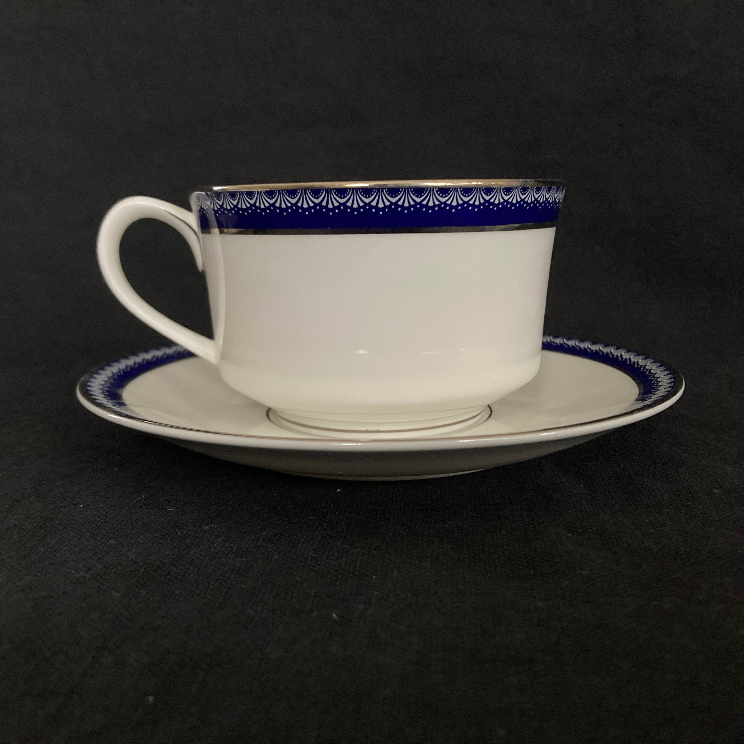 Royal Worcester Avalon Dinner Set for 4 - Plus! | The Wellesley